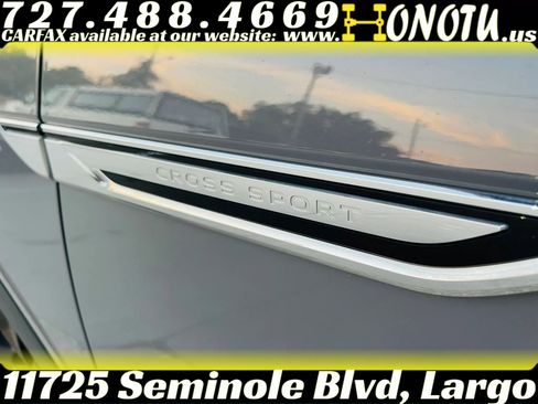 Used 2021 Volkswagen Atlas Cross Sport SE FWD image 33