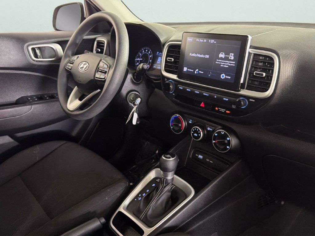 Used 2022 Hyundai Venue SE w/ Cargo Package FWD image 33