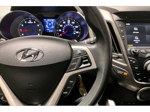 Used 2016 Hyundai Veloster image 20