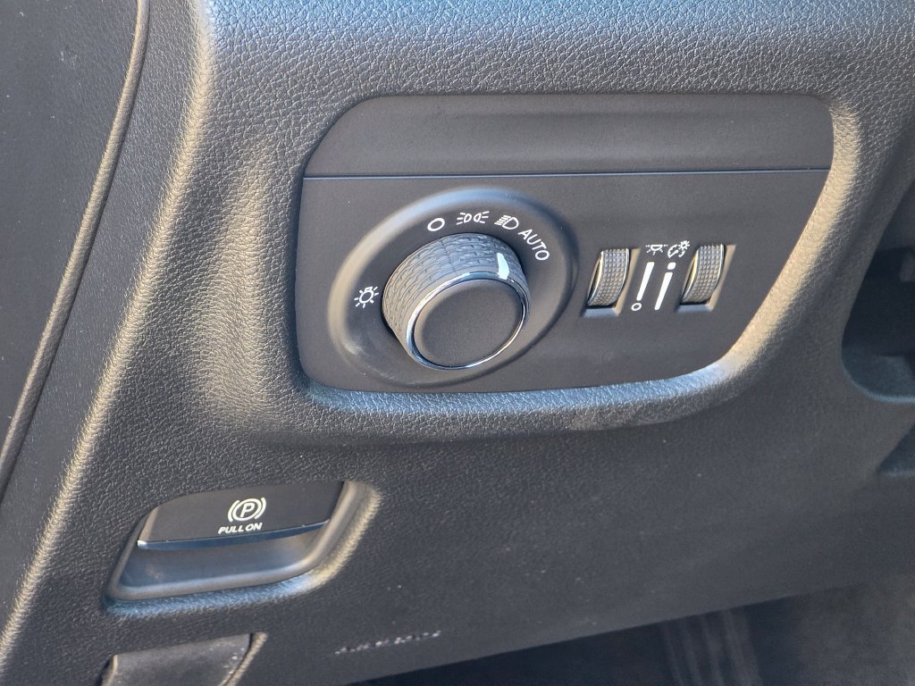 New 2027 Jeep Grand Cherokee Altitude RWD image 33