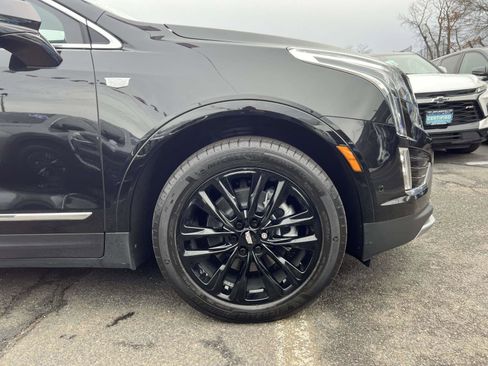 Certified 2022 Cadillac XT5 Premium Luxury w/ LPO, ONYX Package image 6
