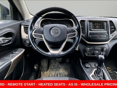 Used 2018 Jeep Cherokee Latitude w/ Altitude Package AWD/4WD image 8