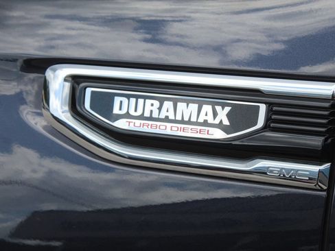 Used 2023 GMC Sierra 1500 SLT w/ SLT Premium Plus Package AWD/4WD image 7