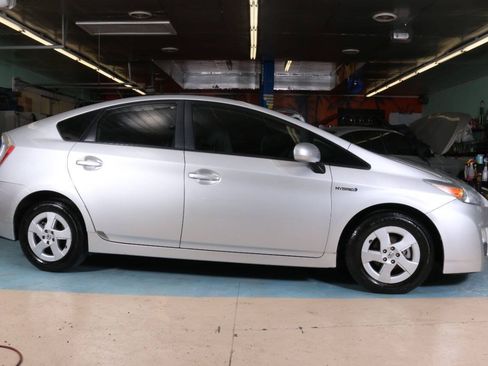 Used 2010 Toyota Prius FWD image 6