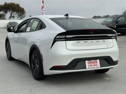 New 2026 Toyota Prius Plug-In Hybrid image 12
