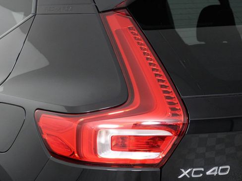 Certified 2023 Volvo XC40 Recharge Ultimate AWD/4WD image 18