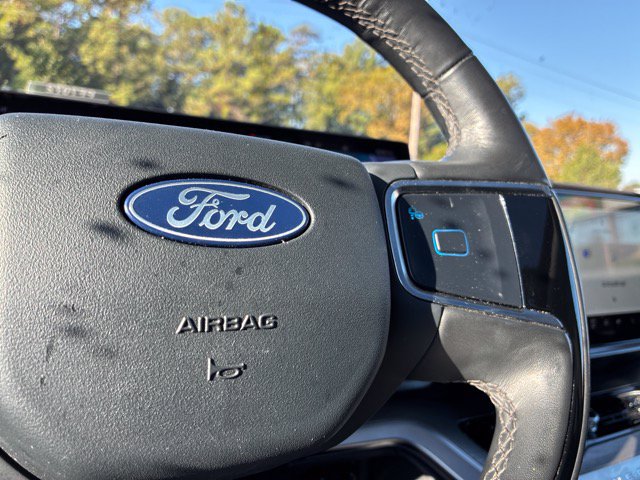 Used 2025 Ford Expedition Max Platinum AWD/4WD image 29