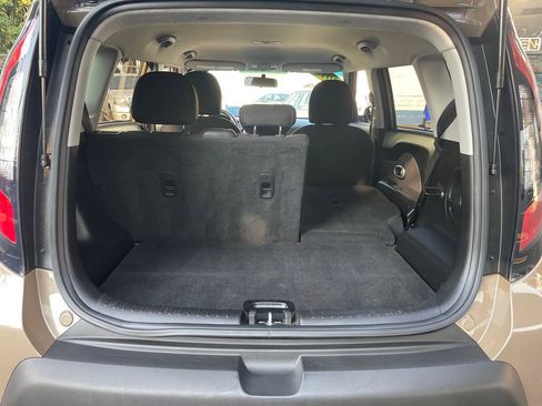 Used 2016 Kia Soul FWD image 27