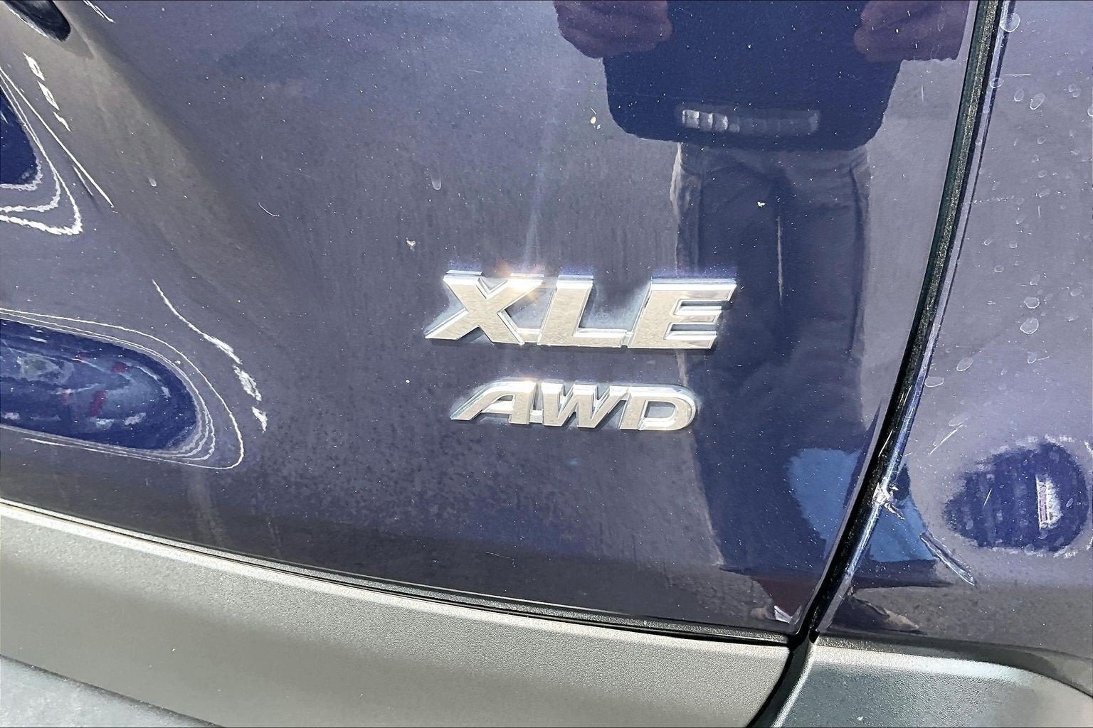 Used 2020 Toyota RAV4 XLE Premium AWD/4WD image 8