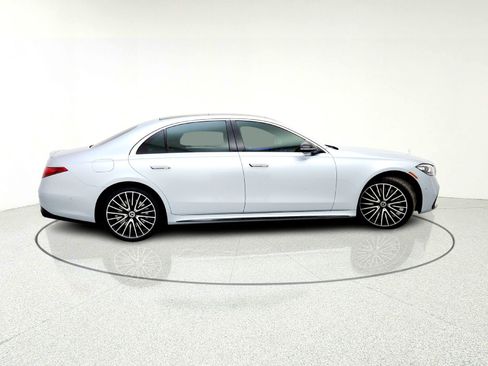 Certified 2022 Mercedes-Benz S 500 4MATIC image 9