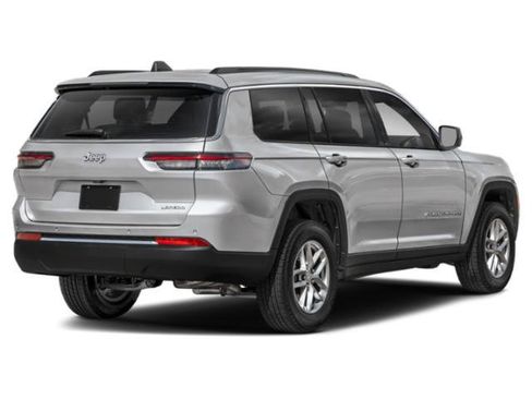 Used 2025 Jeep Grand Cherokee L Limited w/ Black Appearance Package RWD image 5
