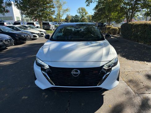 New 2025 Nissan Sentra SR image 2