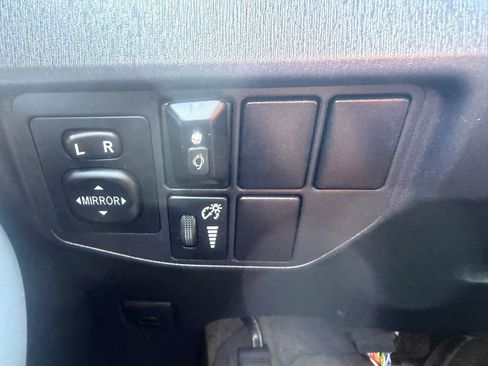 Used 2015 Toyota Prius Two FWD image 16