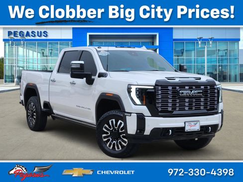 Used 2025 GMC Sierra 2500 Denali Ultimate image 1