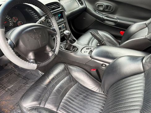 Used 2003 Chevrolet Corvette Convertible w/ Preferred Equipment Group1 image 10