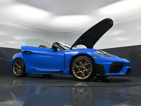 Certified 2025 Porsche 718 Boxster Spyder RS RWD image 32