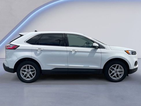 Used 2023 Ford Edge SEL w/ Convenience Package image 2
