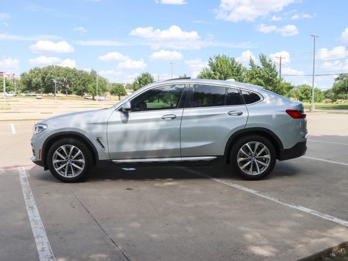 Used 2019 BMW X4 xDrive30i w/ Convenience Package AWD/4WD image 4