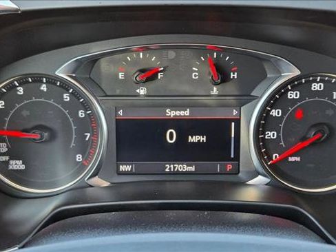 Used 2025 Chevrolet Blazer LT image 11