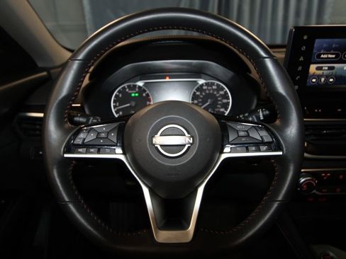 Used 2023 Nissan Altima 2.5 SR w/ SR Premium Package AWD/4WD image 11