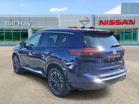 Certified 2025 Nissan Rogue Platinum w/ Tech Package image 3