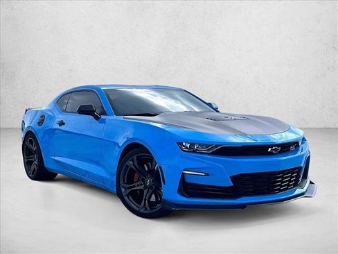Used 2022 Chevrolet Camaro SS RWD image 12