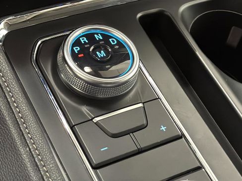 Used 2024 Ford Expedition Max XLT image 18