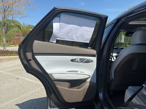 New 2026 Genesis GV70 2.5T Advanced AWD/4WD image 25