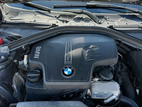 Used 2017 BMW 320i Sedan RWD image 29