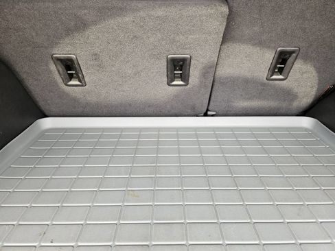 Used 2021 Chevrolet Equinox LT FWD image 31