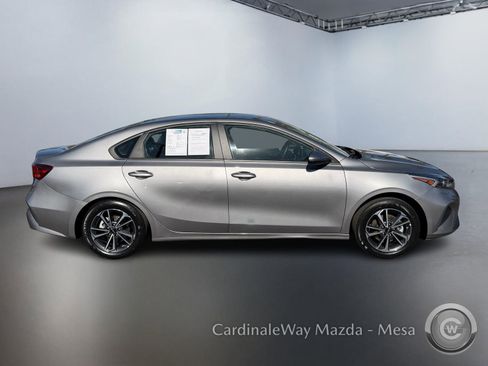 Used 2024 Kia Forte LXS image 3