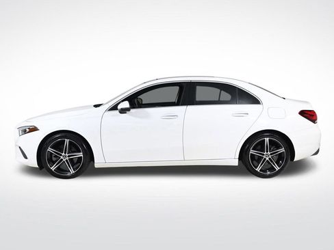 Used 2021 Mercedes-Benz A 220 image 2