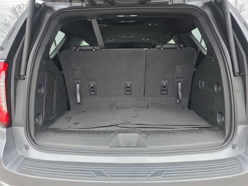 Used 2022 GMC Yukon SLT image 16