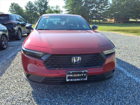 Used 2025 Honda Accord Sport image 7