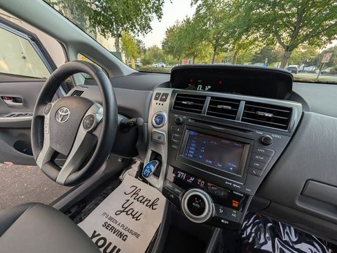 Used 2014 Toyota Prius V Five FWD image 12