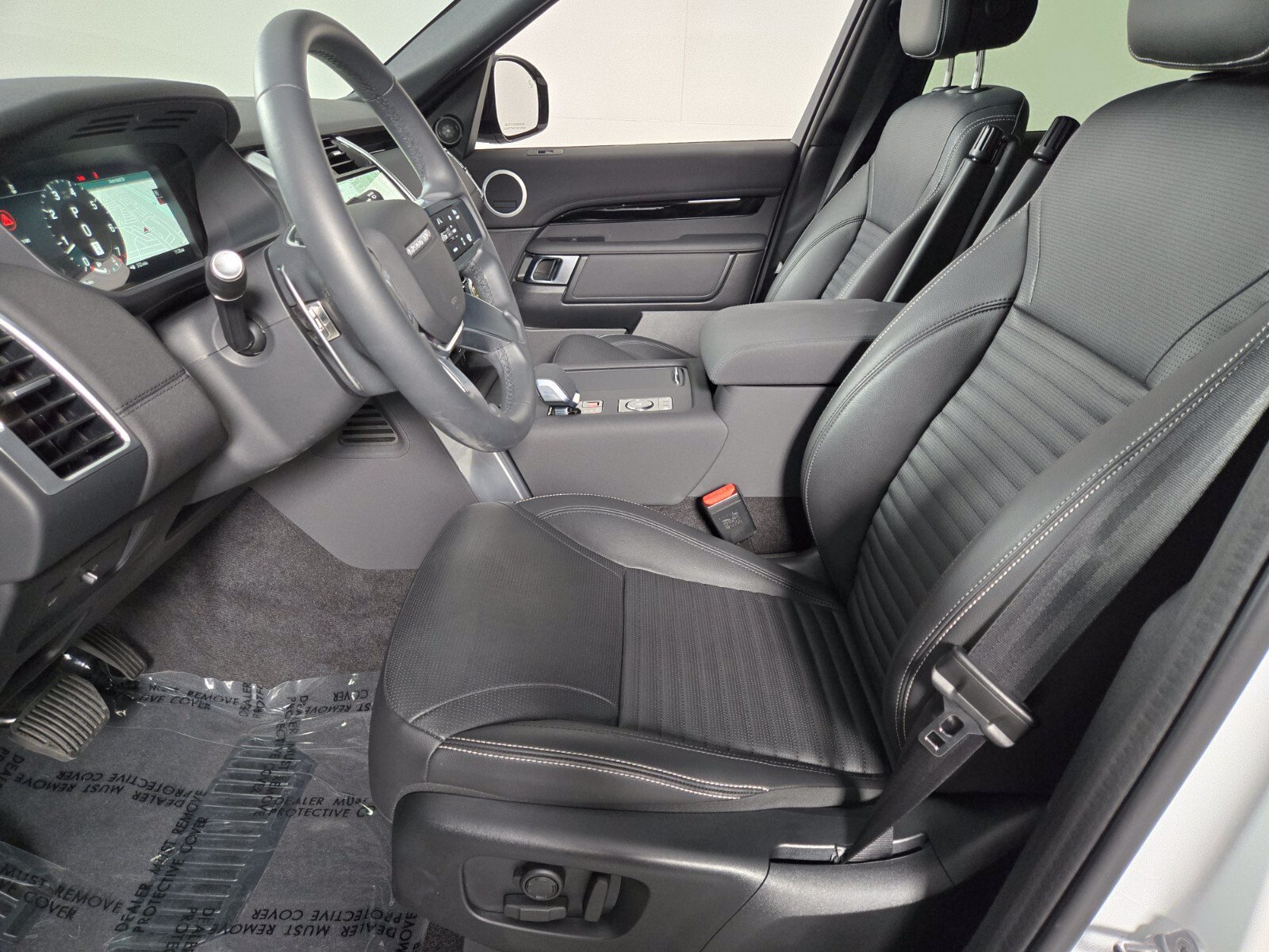 Used 2026 Land Rover Discovery S AWD/4WD image 11