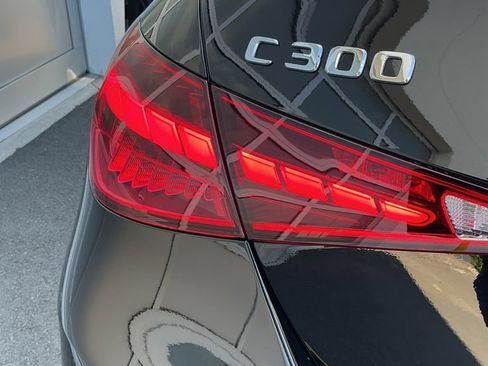 Used 2025 Mercedes-Benz C 300 4MATIC Sedan image 9