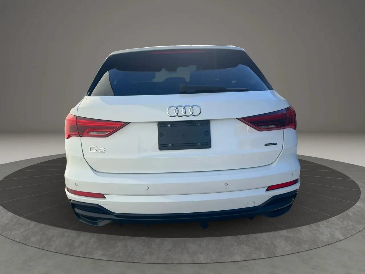 Used 2020 Audi Q3 2.0T Premium Plus w/ Premium Plus Package AWD/4WD image 4