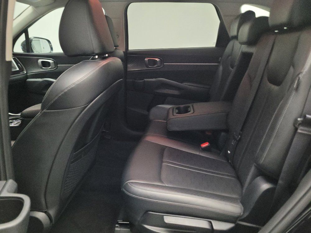Used 2024 Kia Sorento S FWD image 18
