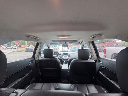 Used 2017 Chevrolet Equinox Premier w/ Enhanced Convenience Package AWD/4WD image 10