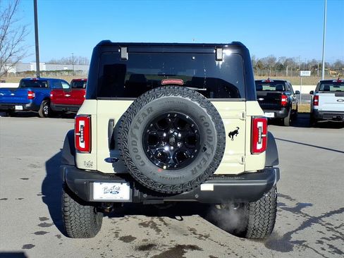 New 2025 Ford Bronco Badlands image 4