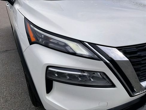 Used 2023 Nissan Rogue SV image 30