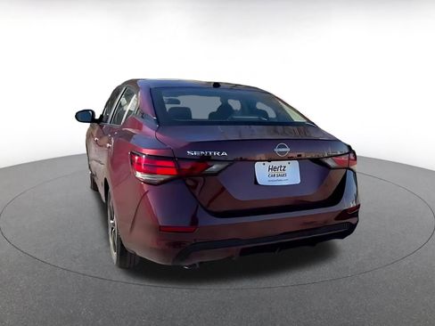 Used 2025 Nissan Sentra SV image 11