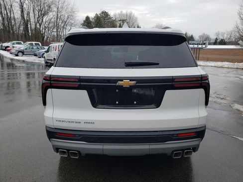 New 2026 Chevrolet Traverse LT w/ Driver Confidence Package AWD/4WD image 5