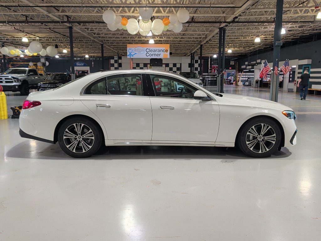 Used 2026 Mercedes-Benz E 350 4MATIC Sedan image 8