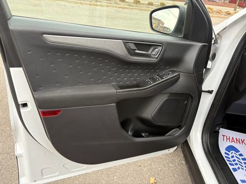 Used 2020 Ford Escape S image 21