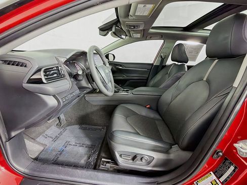 Used 2023 Toyota Camry XSE FWD image 12