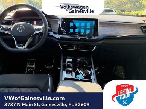Certified 2025 Volkswagen Atlas SEL Premium R-Line AWD/4WD image 14