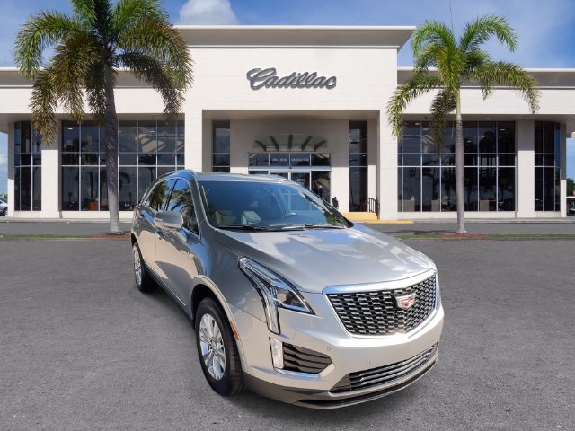 Certified 2024 Cadillac XT5 Luxury FWD image 3