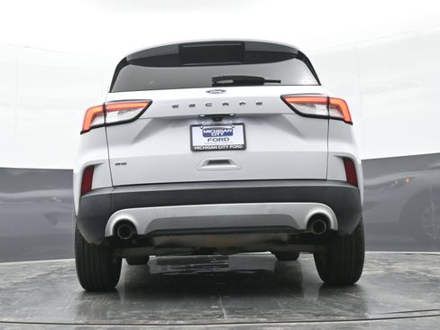 Used 2021 Ford Escape SE w/ Convenience Package FWD image 32